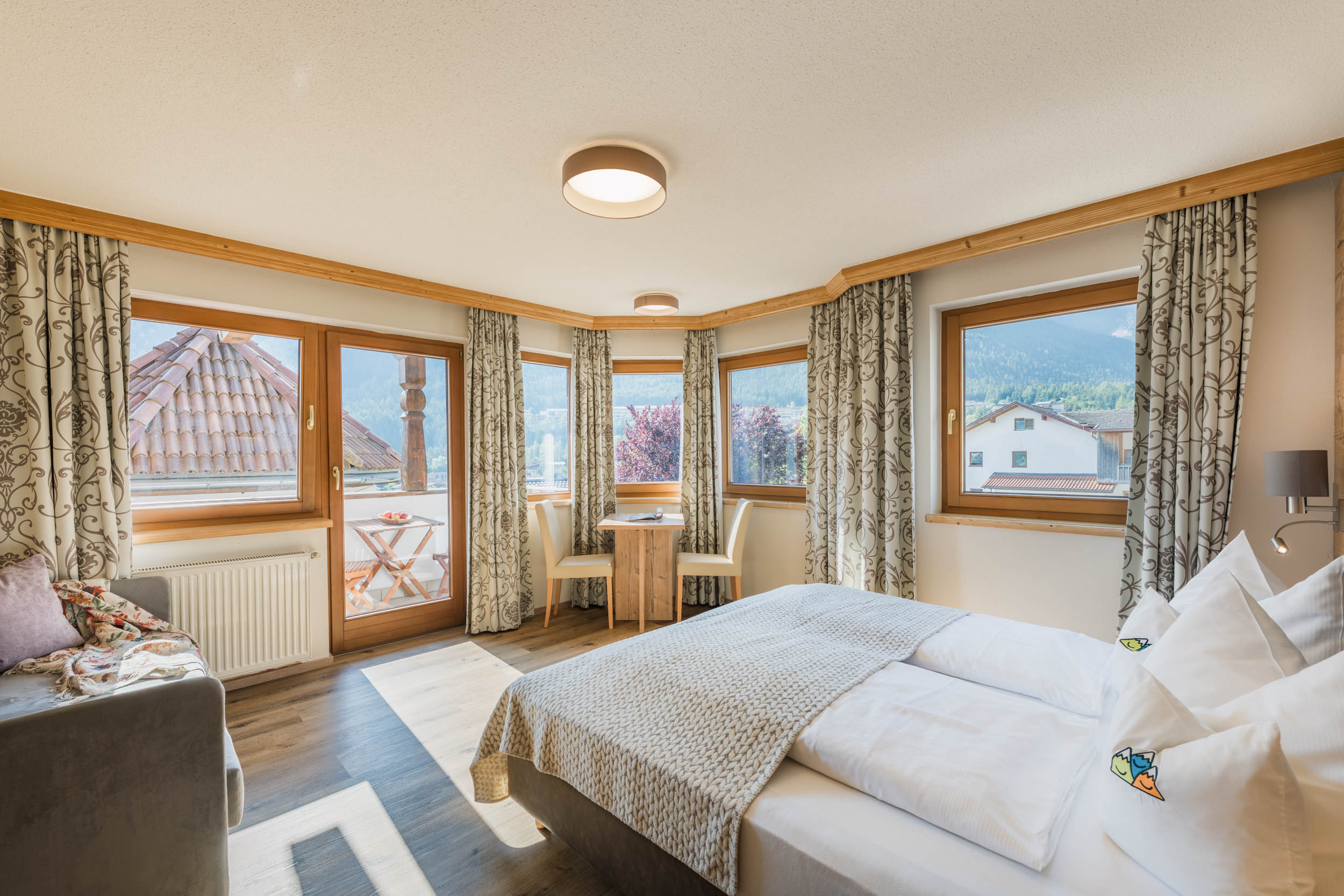 andreschoenherr NZ80531 HDR Family-Apart-Stubai Familien Apartment