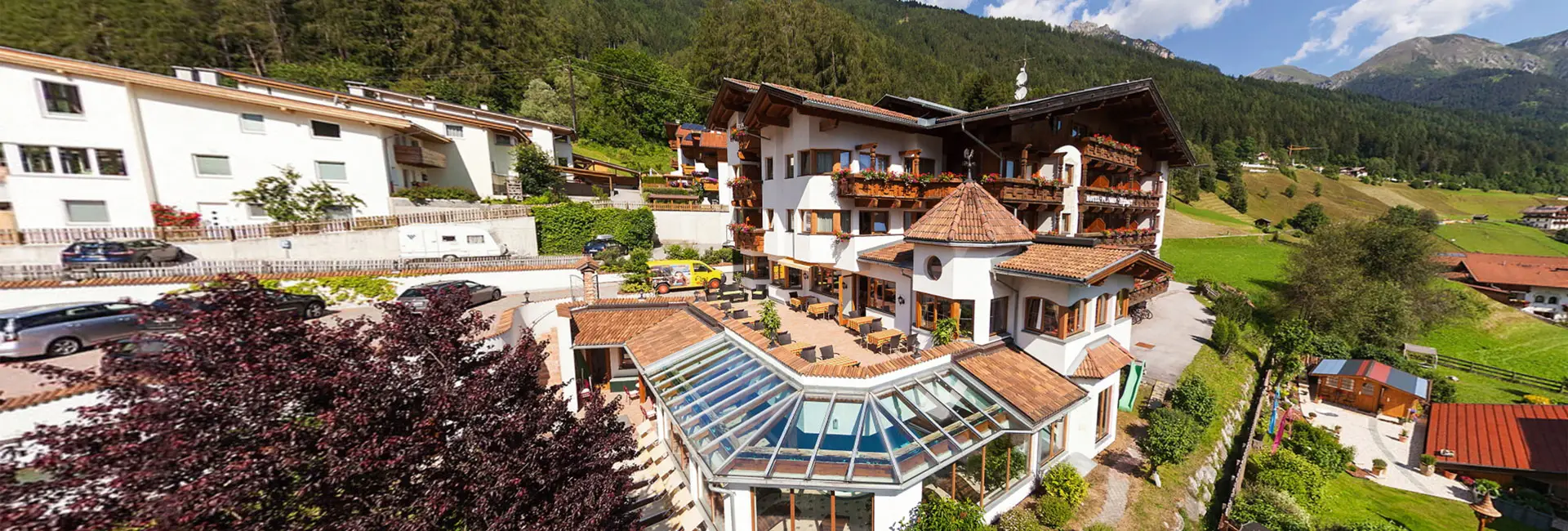 Schönes Hotel in den Bergen. family apart stubai