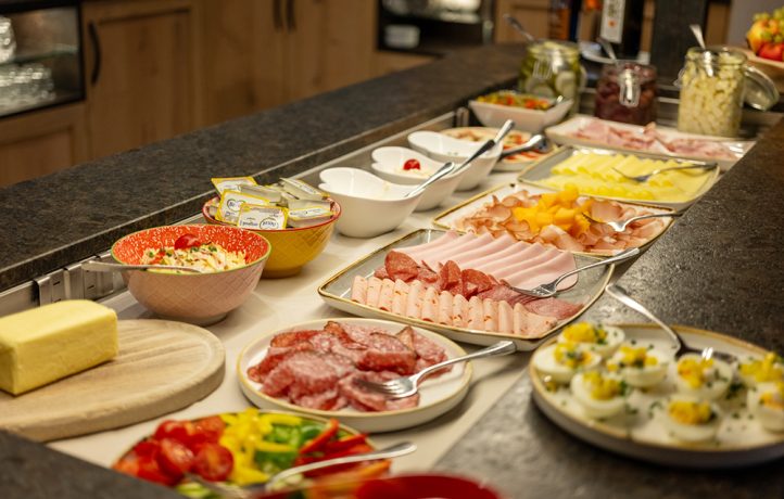 Breakfast in Fulpmes 2